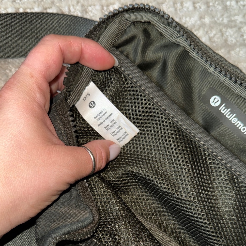Lululemon Camo Everywhere Belt Bag 1L - Picture 9 of 9